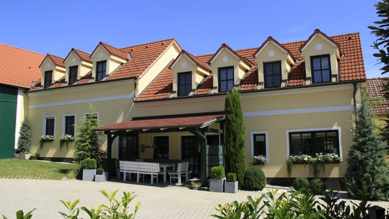 Guest house view, &copy; Manfred Edelmann