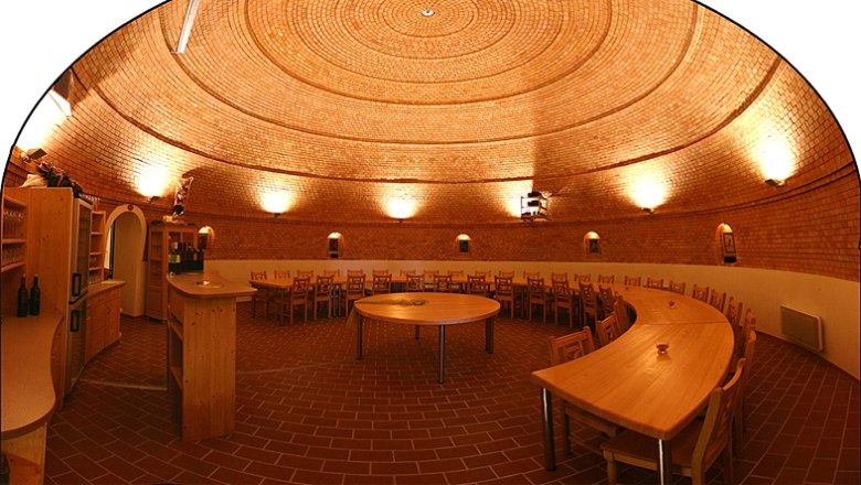 Wine dome, © Winzerhof Scheit