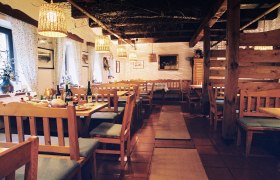 Wine tavern Rebstockgrill Höfinger, © Weingut Höfinger