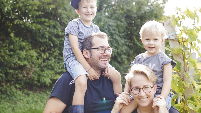 TDR family photo, © Buschenschank Buder