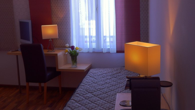 Gem&uuml;tliches Zimmer im Gasthof Teufl, &copy; Gasthof Teufl