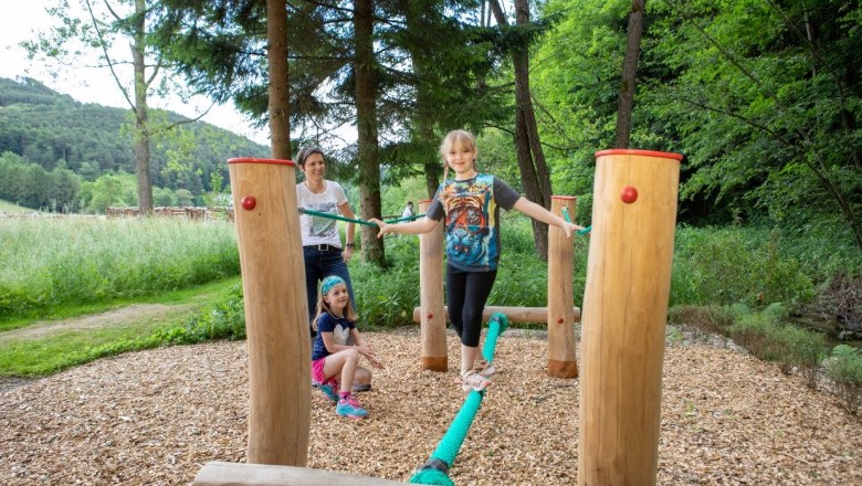 Motor skills stations along the witches' trail, © DEV Bromberg, Korntheuer