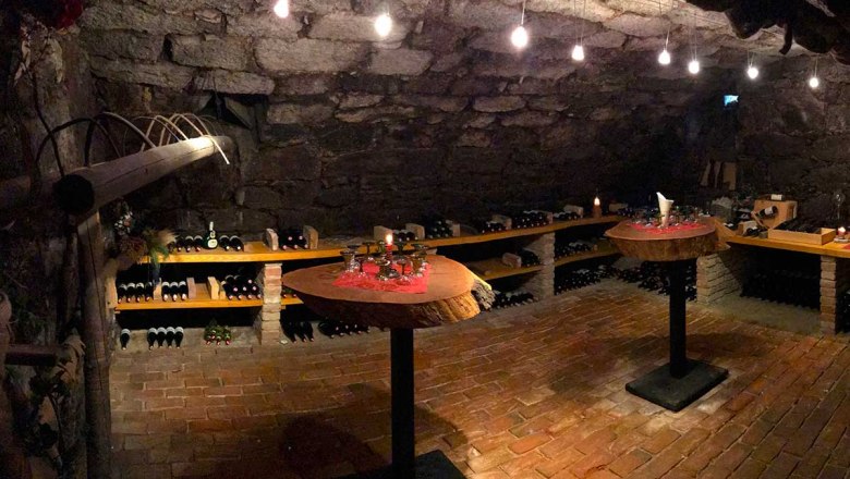 Wine cellar, © Hotel des Glücks