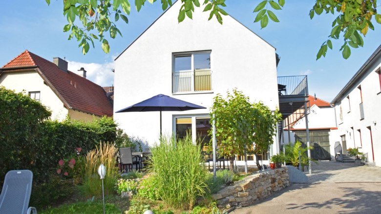 Pohled na dům, &copy; Weingut B&auml;uerl