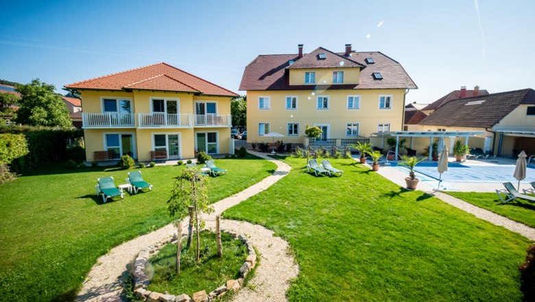 Garden area Dorfhotel Grüner Baum, © Photography Pfeffel