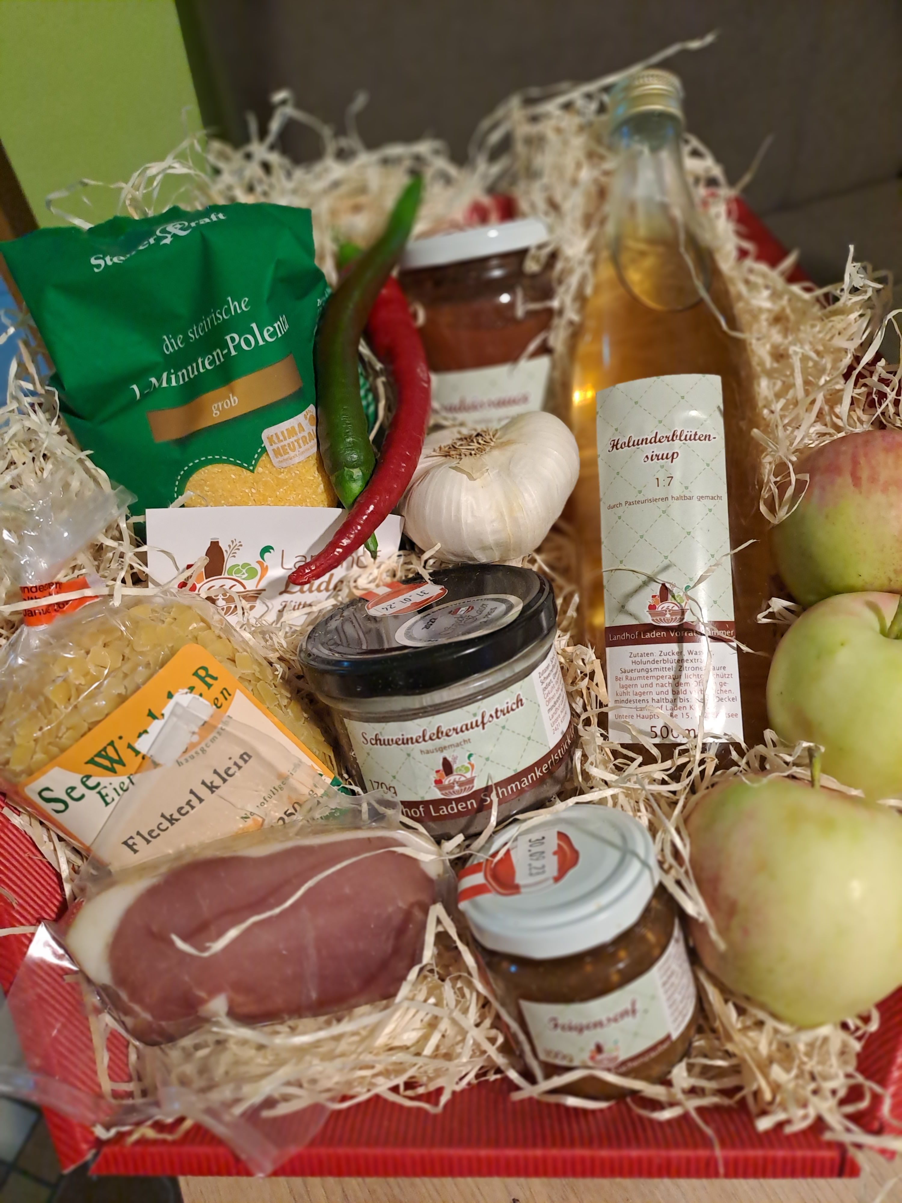 Landhof Laden Kittsee, koš s produkty