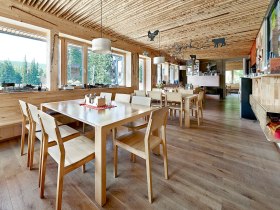 Naturfreundehaus Knofeleben, Gastraum, Gahns, Schneeberg, Rax, Wiener Alpen in Nieder&ouml;sterreich, &copy; Wiener Alpen/Bene Croy