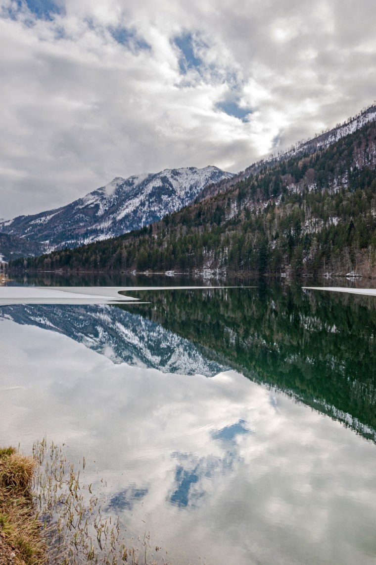 Jezero Lunzer See v zimě, © Simone Populorum von Wherethejourneystarts