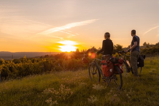 Užijte si západ slunce na cyklostezce EuroVelo 13., © Franziska Consolati