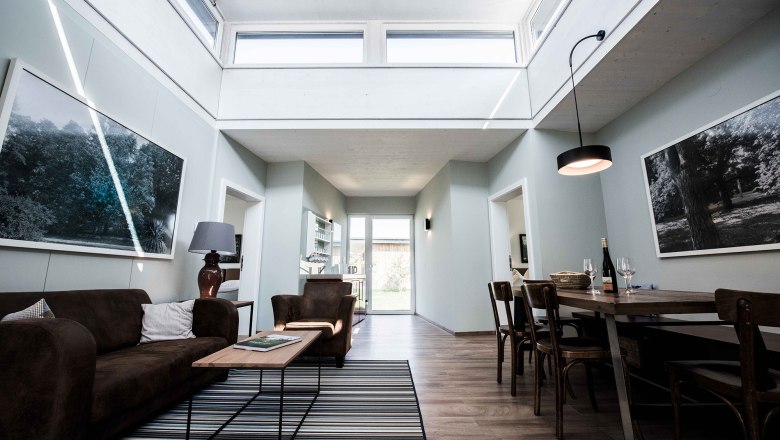 Ob&yacute;vac&iacute; pokoj (terasa), &copy; Nik Pichler