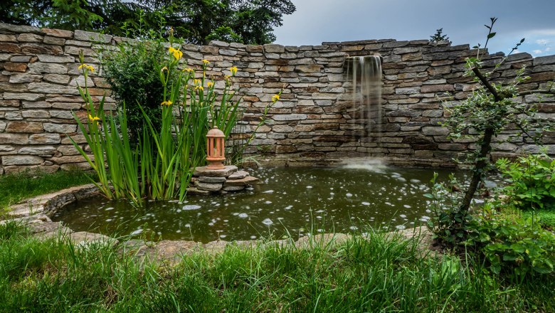 Goldfish pond in the garden, &copy; G&auml;stehaus Pointner