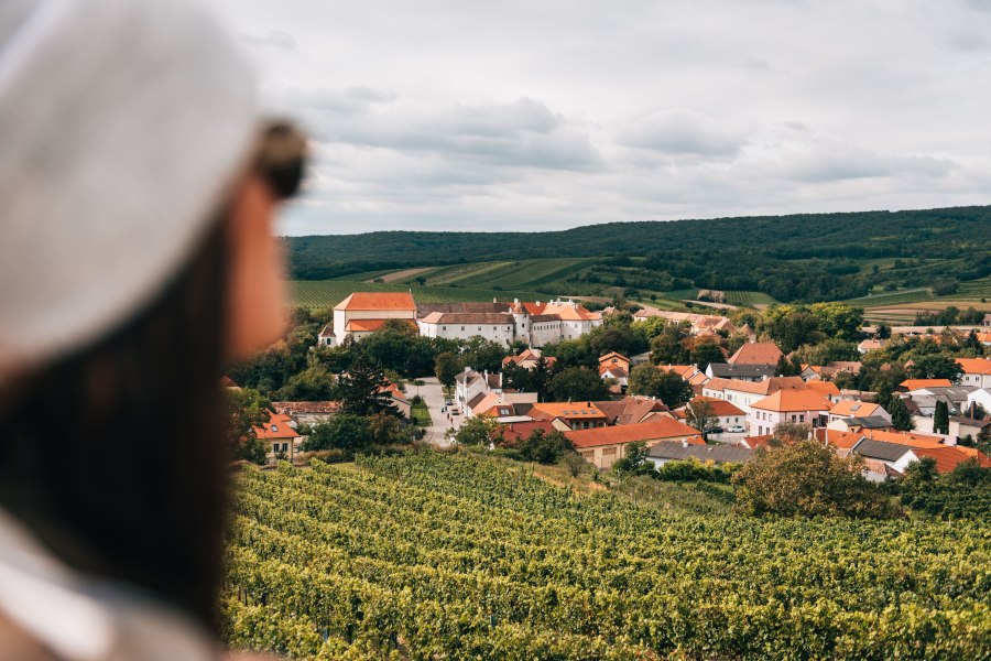 Pohled na Mailberg, Weinviertel, © Niederösterreich Werbung/Romeo Felsenreich