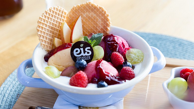 Eis-Greissler coffee house Joghurtweidling, &copy; Blochberger Eisproduktion GmbH