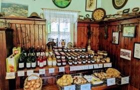 Wieshaider Farm, &copy; Franz Wieshaider