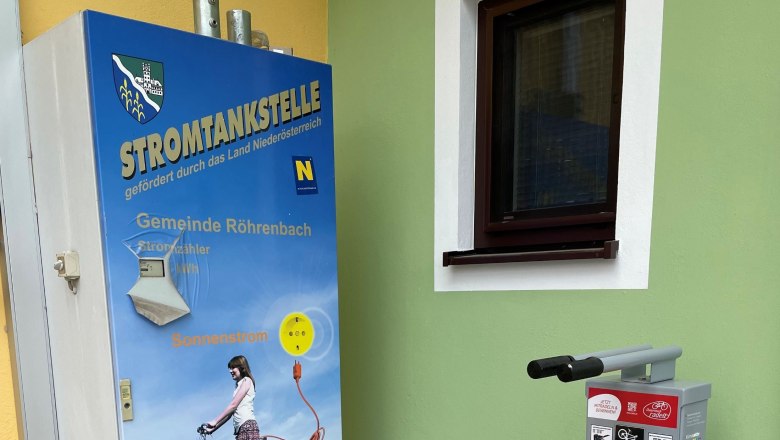 Nab&iacute;jec&iacute; stanice pro elektrokola, &copy; Gemeinde R&ouml;hrenbach