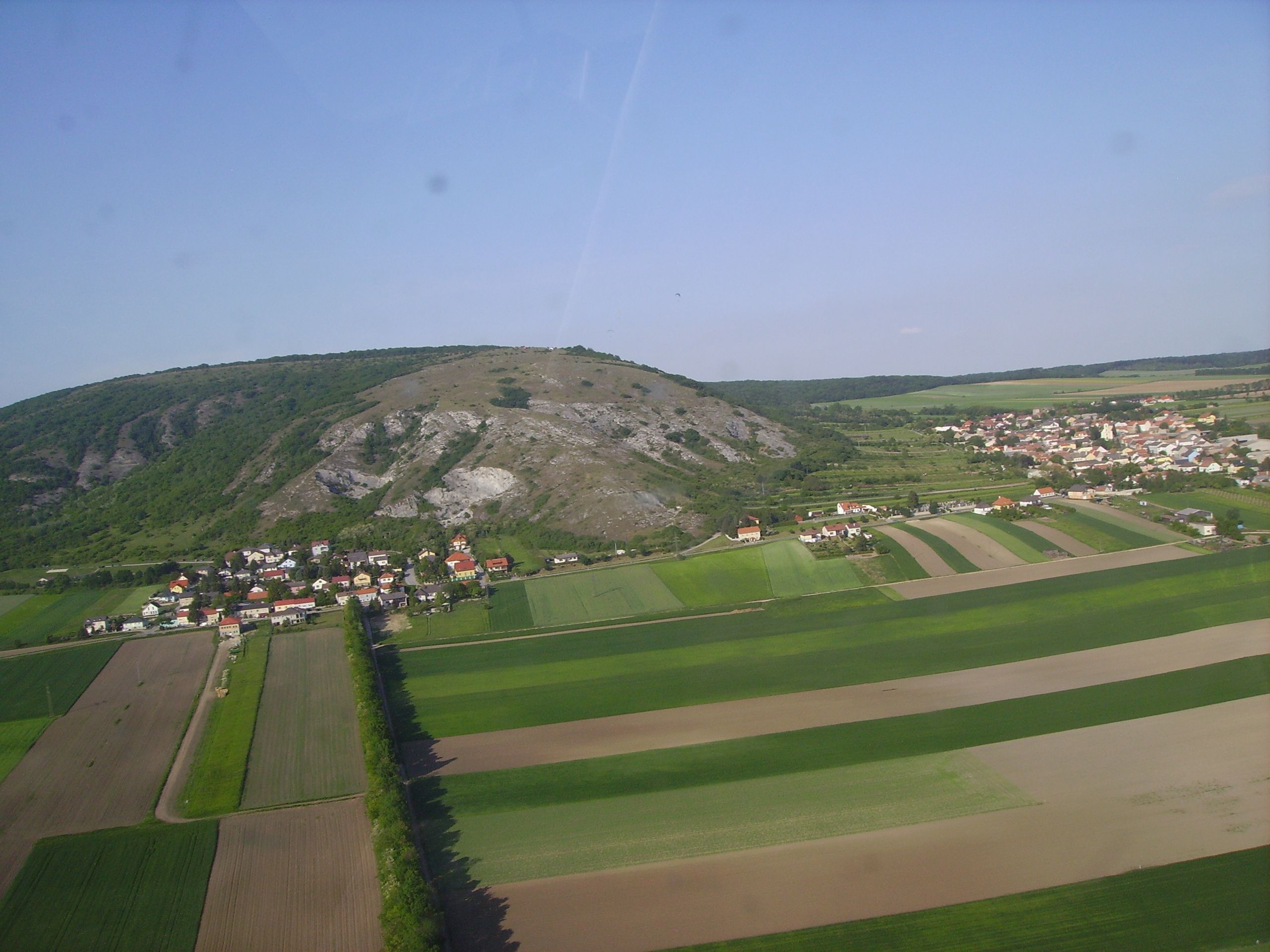 Letecký pohled na Hundsheim 
