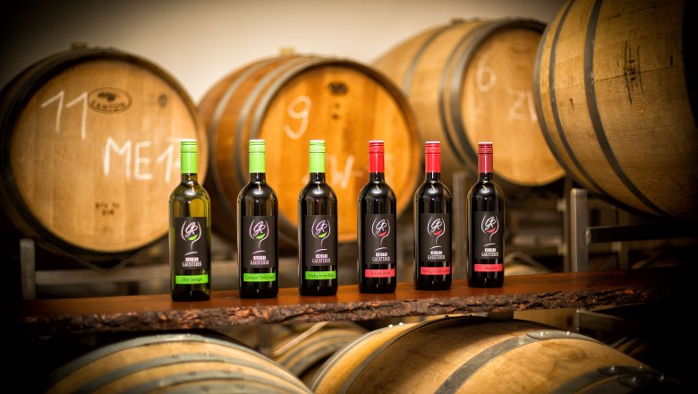 Bouteille wines, © Charly Steiner