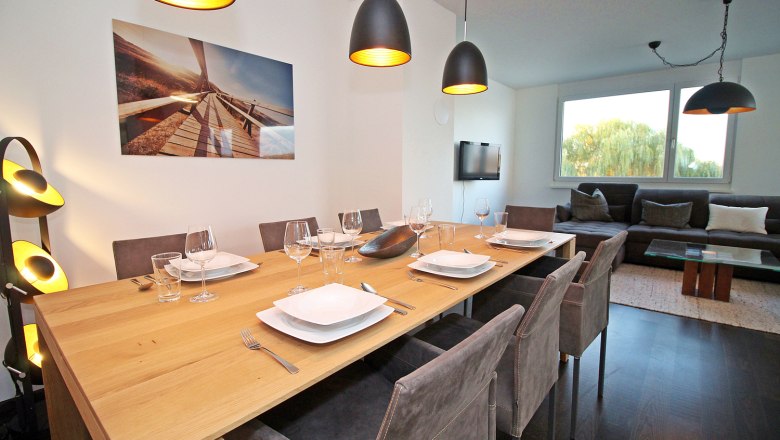 Vacation apartment Donaublick, dining room, © Interhome