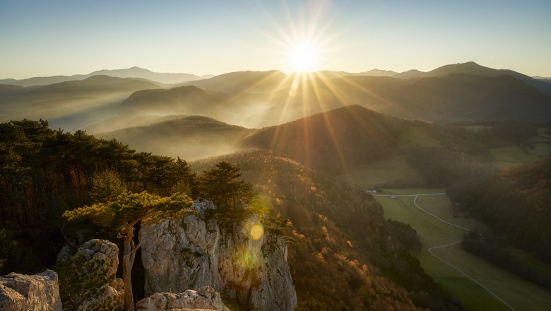 8_1.Platz_G&uuml;nter Wittholm_Sonnenuntergang am Peilstein, &copy; Wienerwald Tourismus/G&uuml;nter Wittholm