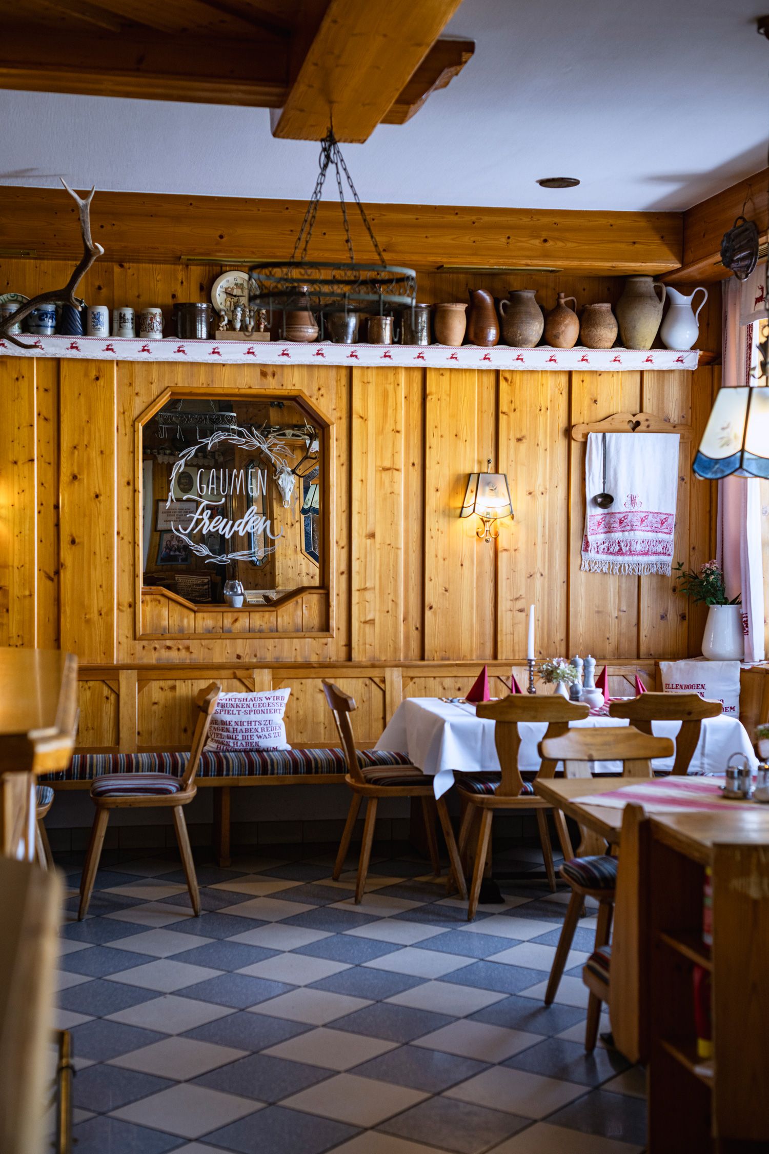 Gasthof Hoffmann, salonek 