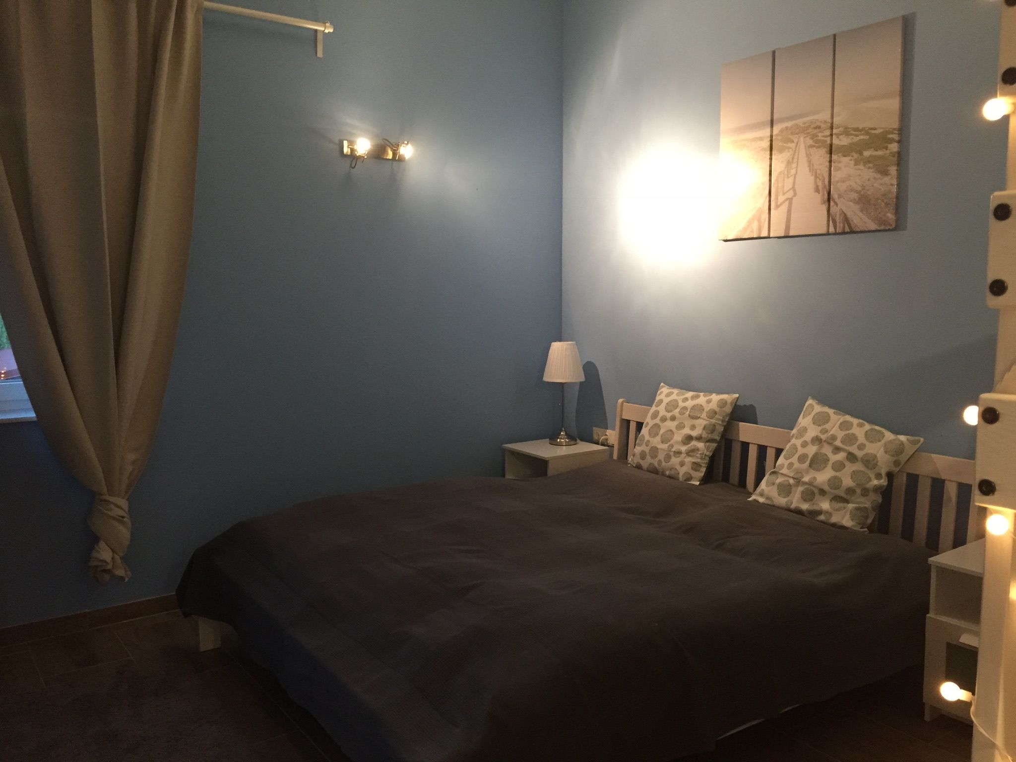 Hippo Campus, místnost