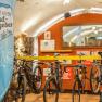 Bike garage at the Landgasthof zur Schubertlinde, &copy; Wiener Alpen/Martin F&uuml;l&ouml;p