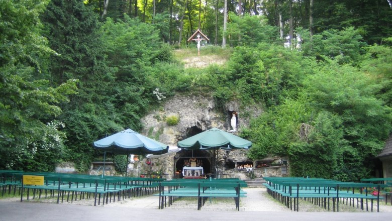 Lourdes Grotto in the Vienna Woods, © LG