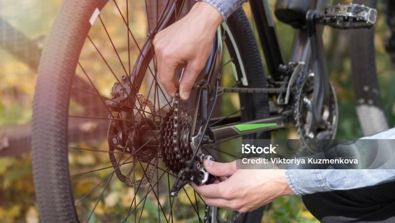 Wheel repair, © istockphoto, Aleksandr Potashev