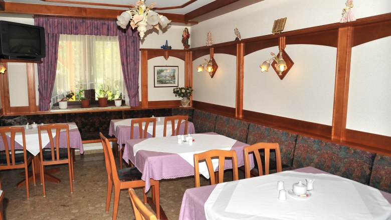 Sn&iacute;daňov&aacute; m&iacute;stnost, &copy; Moser