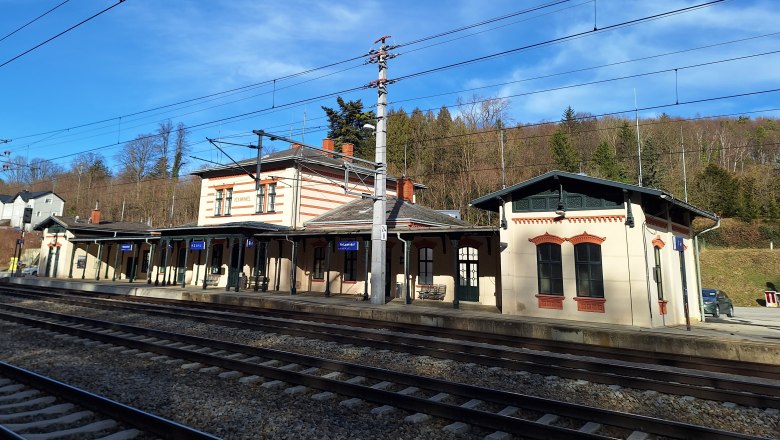 Rekawinkel station, &copy; Christine Heub&ouml;ck