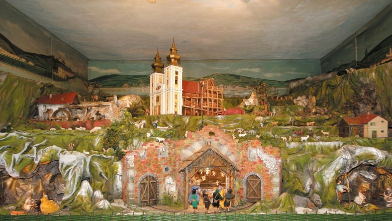 Mechanick&aacute; dětsk&aacute; post&yacute;lka, &copy; Mechanische Krippe