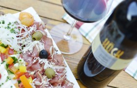 Wine tavern specialties, © Steve Haider