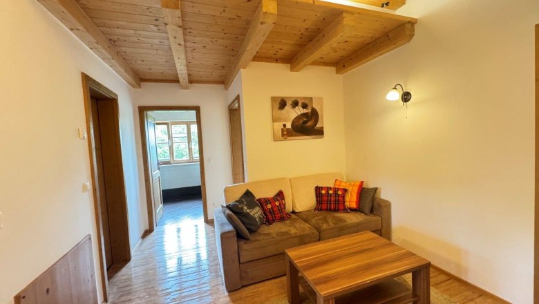 Apartment living room, &copy; H&ouml;barten