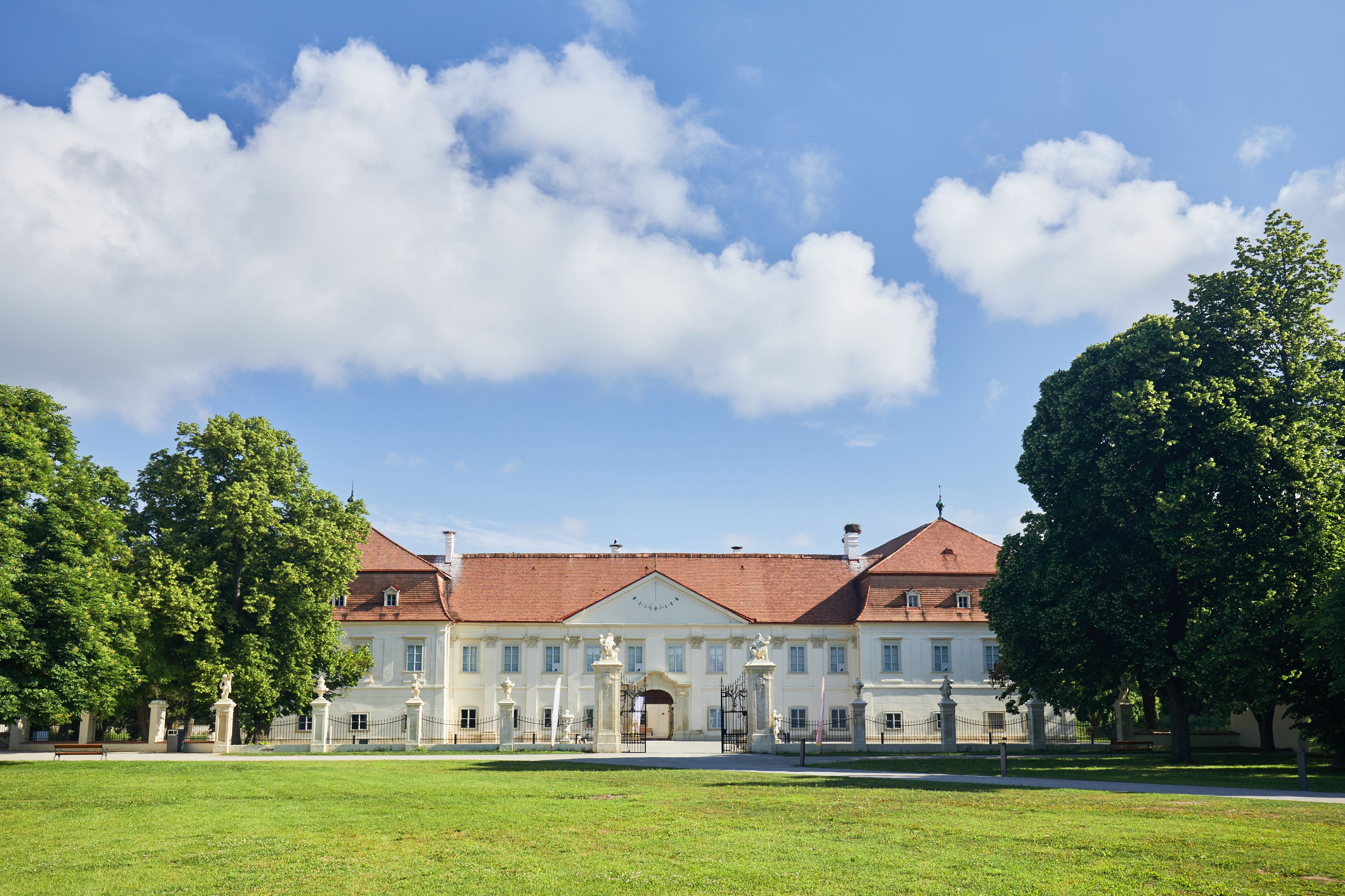 Hrad Marchegg v létě