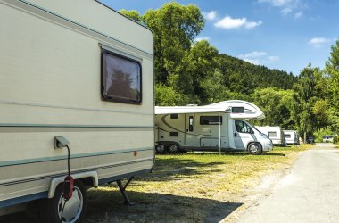 Dovolená v kempu, © istock/querbeet