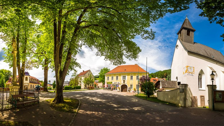 Kirchenplatz von Feistritz, © Wiener Alpen, Christian Kremsl